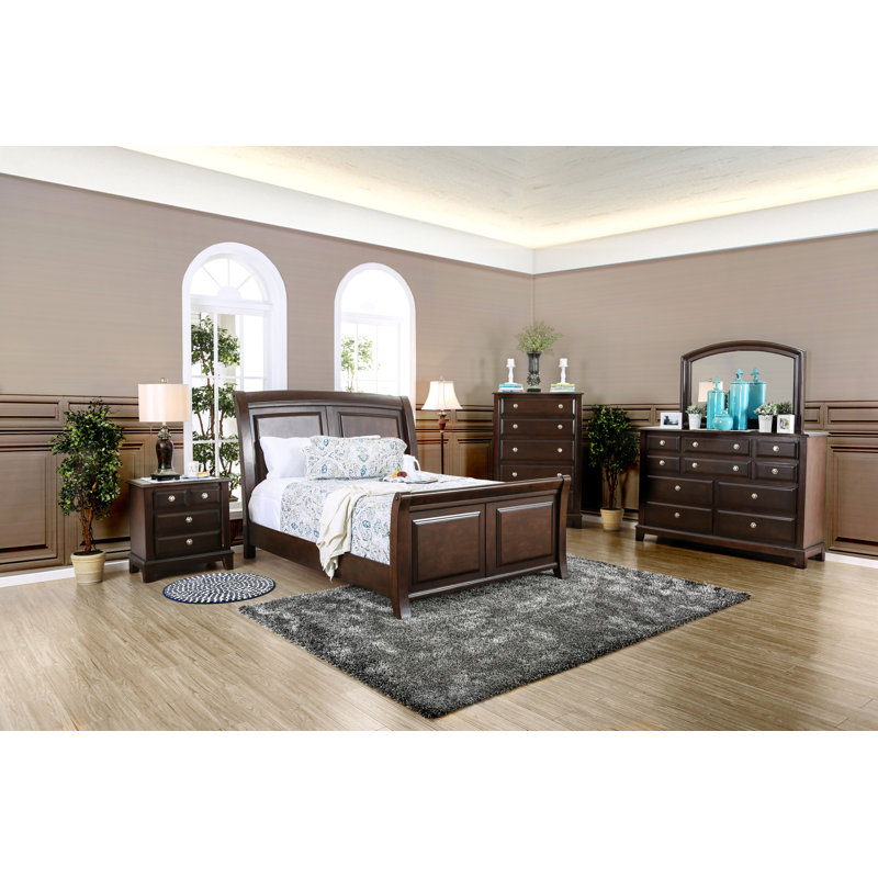 Avgolida Solid Wood Piece Bedroom Set