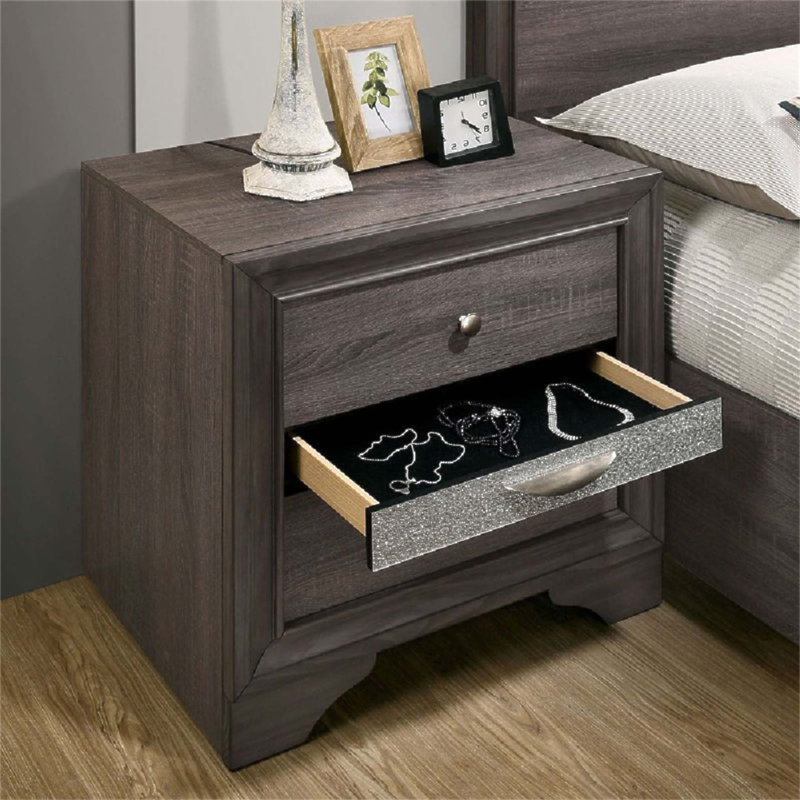 Table de chevet contemporaine avec tiroir dissimulé et poignées en nickel, fabrication en queue d'aronde anglaise pour les chambres modernes