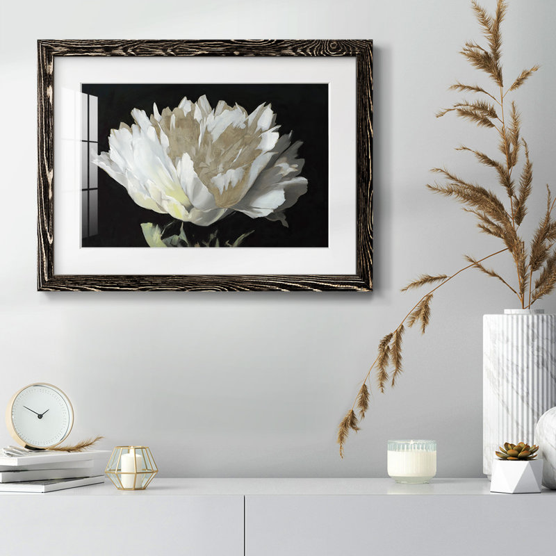 WHITE PEONY - Reproduction encadrée rustique avec tableau mat, Noir, H 28 po x l 42 po x P 1,5 po