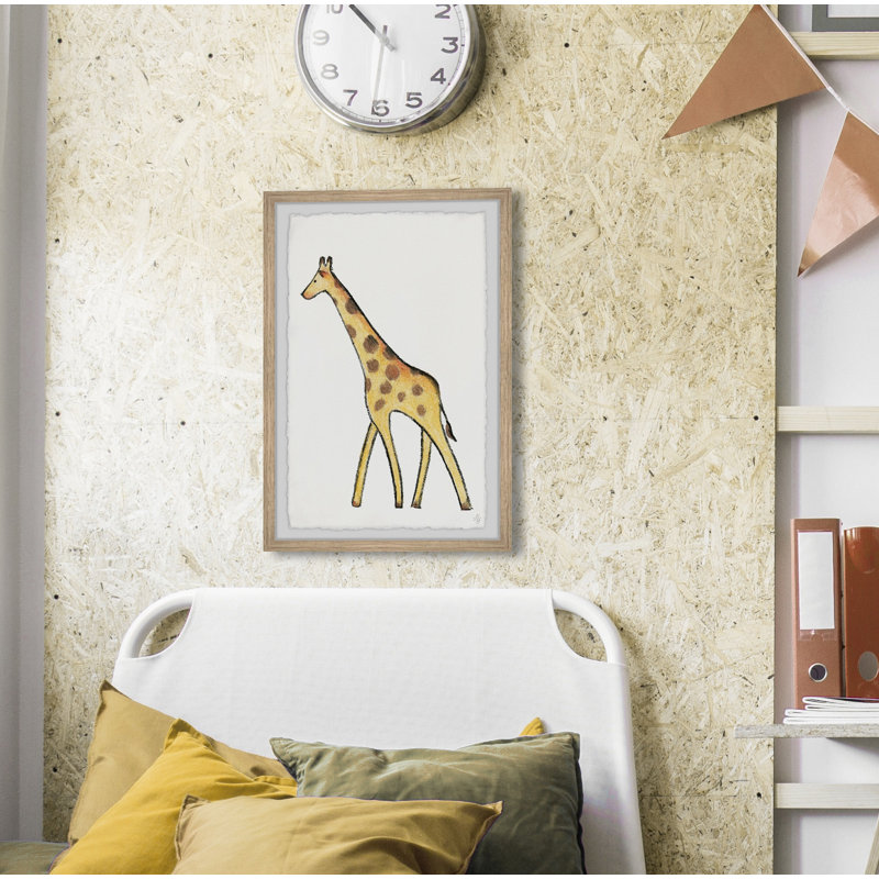 «Cassie Walking Giraffe», reproduction encadrée, H 12 po x l 8 po x P 1,5 po