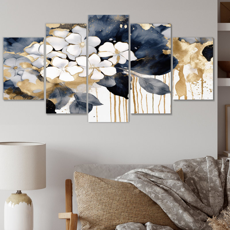 White Gold Hydrangea Blooms Heaven I Plants & Flowers Wall Decor on Metal