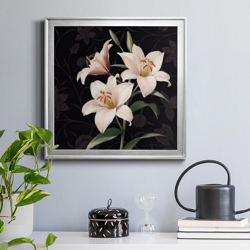 Lily Elegante - peinture sur toile encadrée, Argent, H 17,5 po x l 17,5 po x P 1,5 po