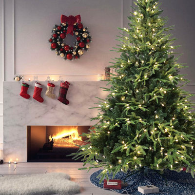  Arbre de Noël artificiel en pin avec 650 lumières incandescentes blanc chaud, 3135 pointes, pe + charnières, branches à mémoire de forme partielles, support en métal pliable pour décoration de vacances dans un petit bureau