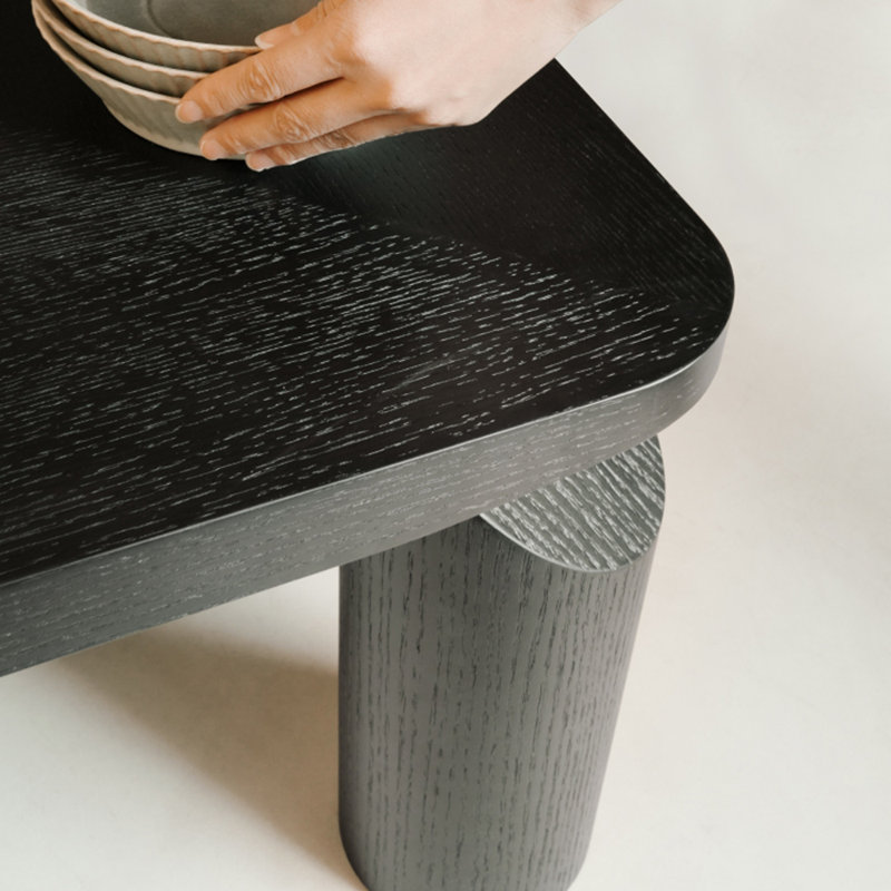 Table basse rétro légère et luxueuse