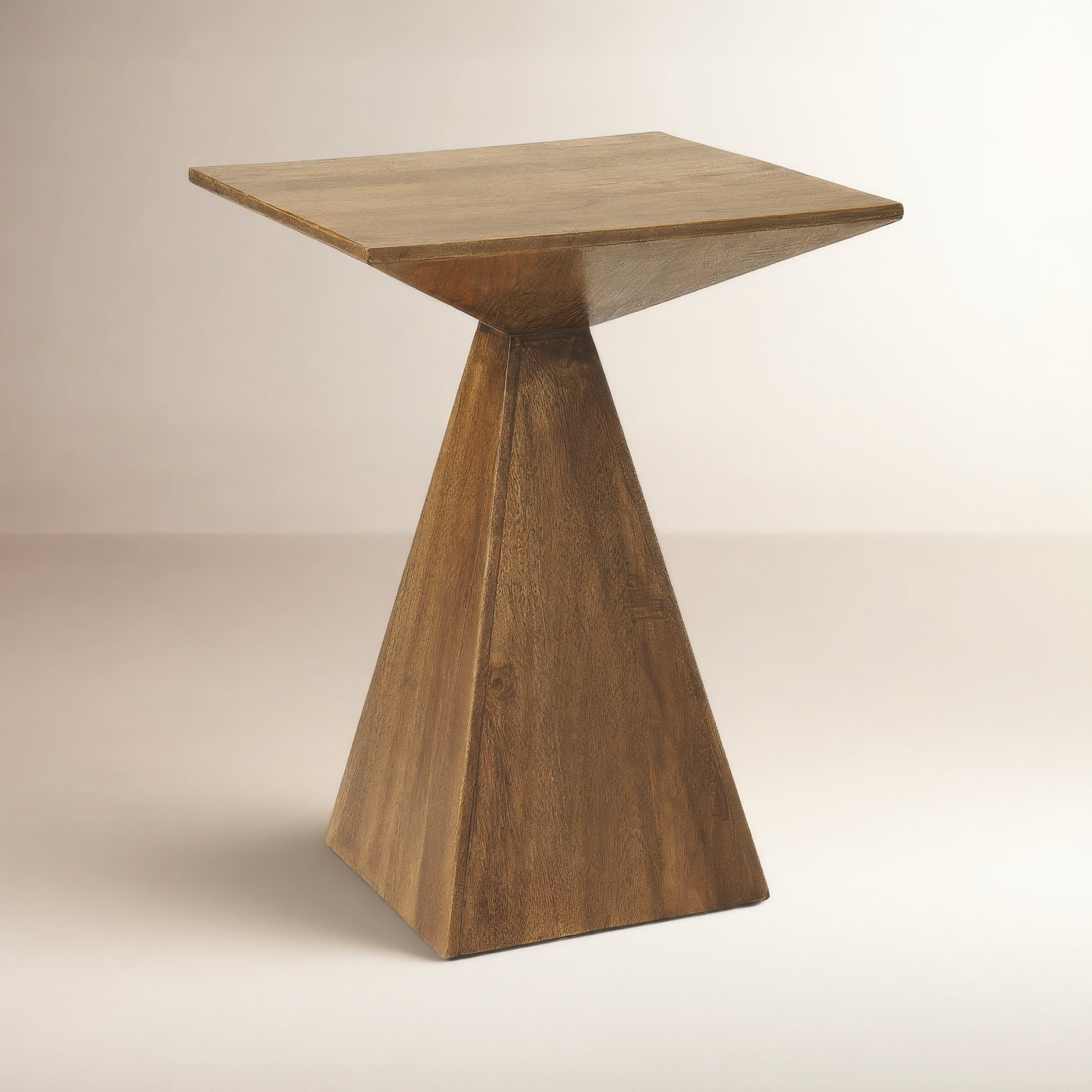 Phineas 18" Mango End Table, Brown