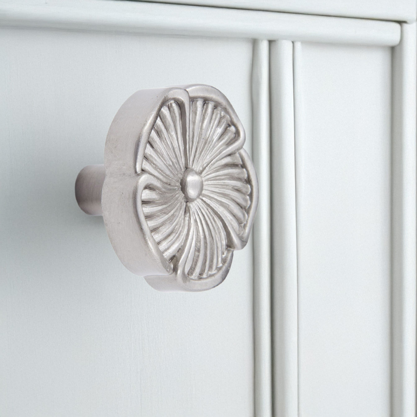 CK Series Daisy Flower Cabinet Knob, Satin Nickel