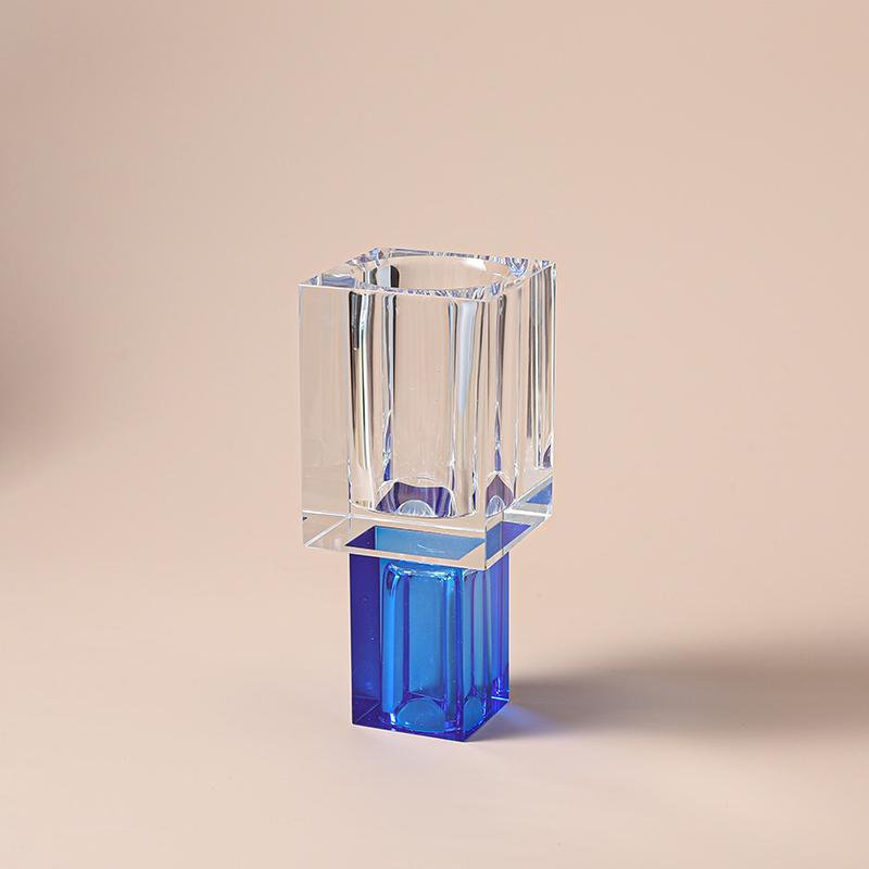 Vase carré en cristal, H 9 po x l 3,25 po x P 3,25 po