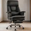 Grande et grande chaise de bureau-123864339