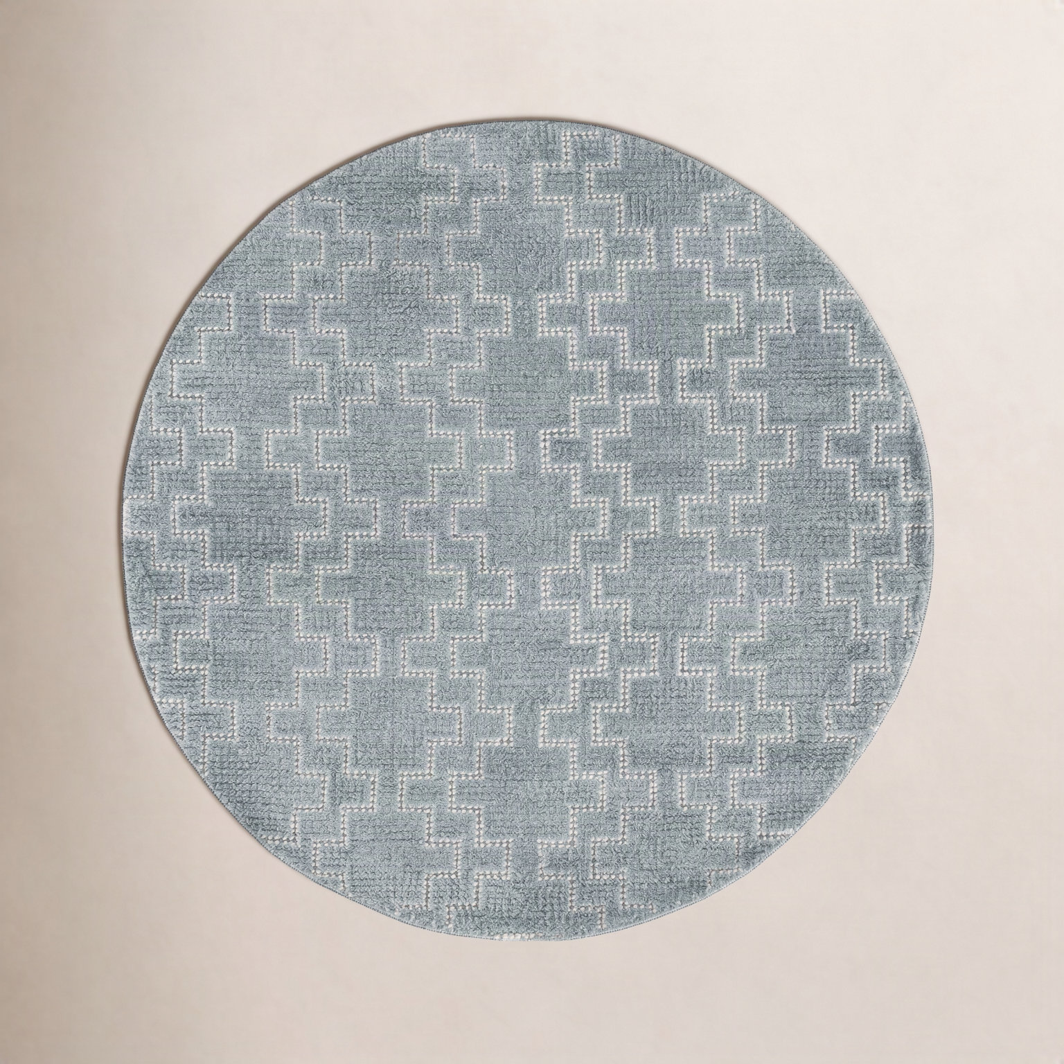 Hand-Woven Geometric Outdoor Rug, 6'-0" x 6'-0" Round