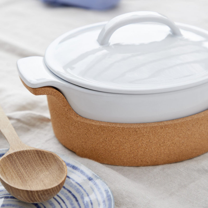 Ensemble Oval Stoneware Casserole