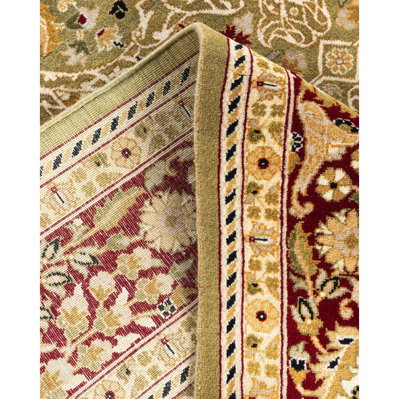 Tapis traditionnel en laine noué à la main vert Hayner 5 pi 3 po x 5 pi 4 po