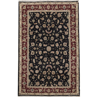 Tapis ivoire noué à la main de haute qualité