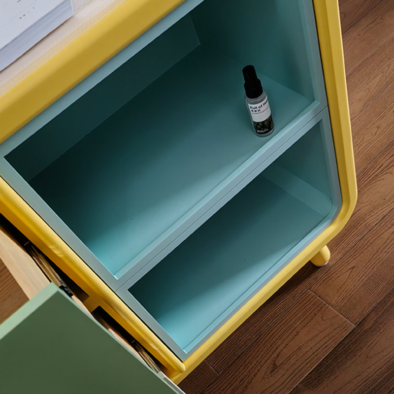 Armoire d'entrée moderne et minimaliste, Jaune