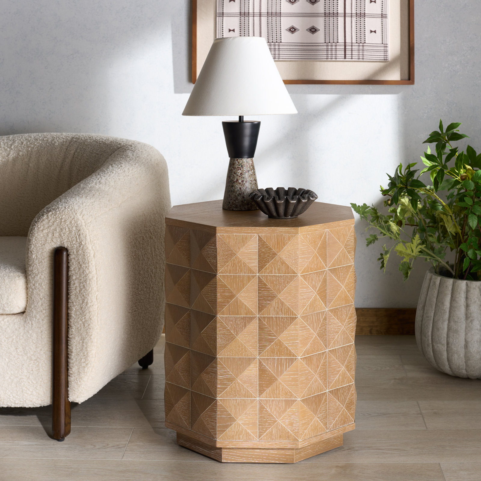 Iriye 20" End Table, Natural