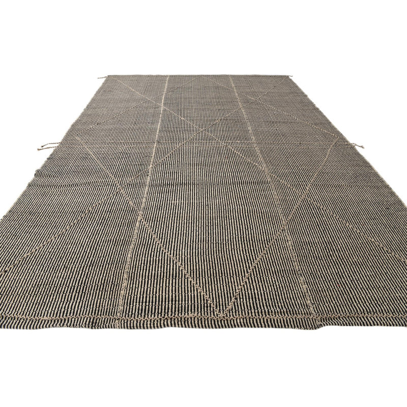 Tapis noir 10 x 14 Pastrana