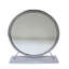 Tabouret de coiffeuse minimaliste moderne en fausse fourrure blanche avec structure en métal chromé et miroir rond haute définition