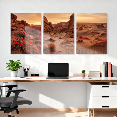 Ensemble de 3 tableaux sur toile tendue représentant un paysage désertique avec des fleurs rouges et des formations rocheuses