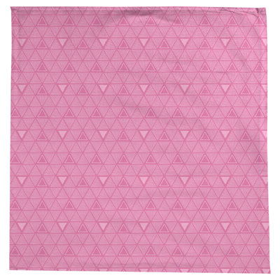 Nappe triangles dessinés à la main classiques
