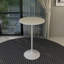 Table de salle à manger à hauteur de bar moderne avec plateau en résine et base en acier Heatherton-575737012-575737014