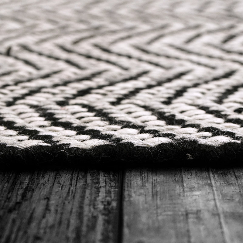 Chevron Indoor Rug, 5X8
