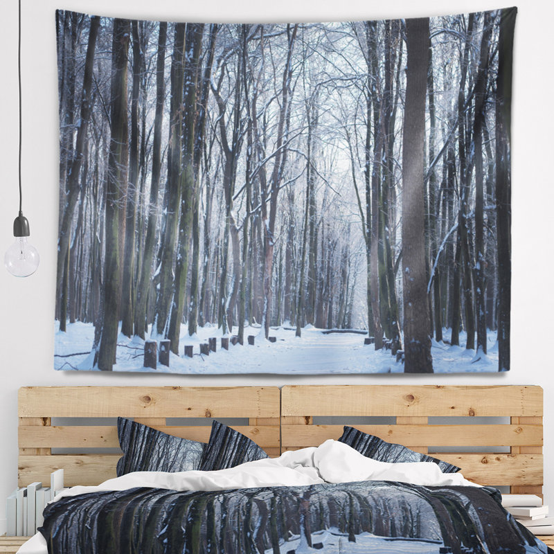 Tapisserie «Thick Woods in Winter Forest», H 68 po x l 80 po