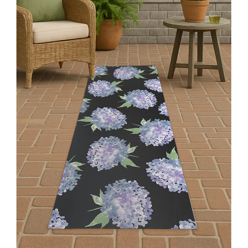 Hydrangea Love Decorative Outdoor Rug, Charcoal, Runner 2'6" x 8'