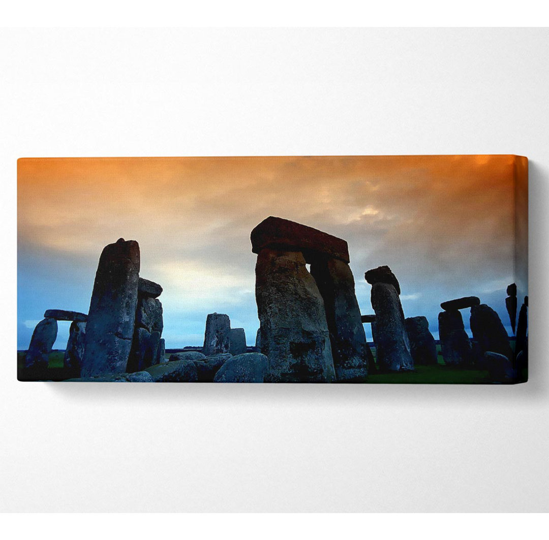 Stonehenge im ersten Morgenlicht - Kunstdrucke auf Leinwand