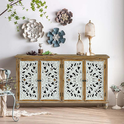 Buffet de ferme 4 portes avec portes florales sculptées