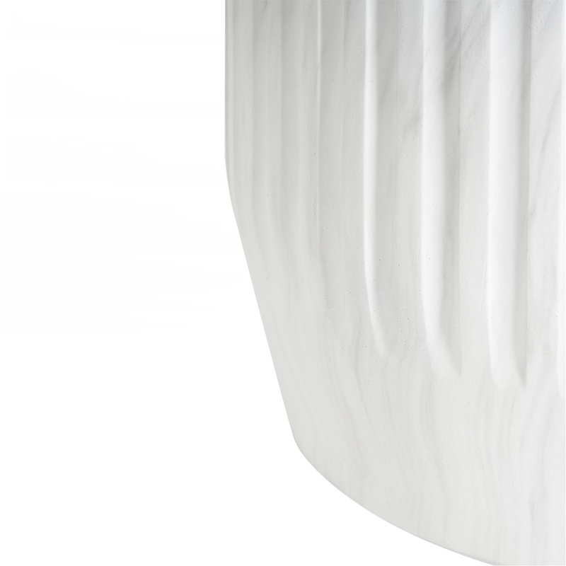 Table d'appoint d'extérieur sculptée Cicci, blanc