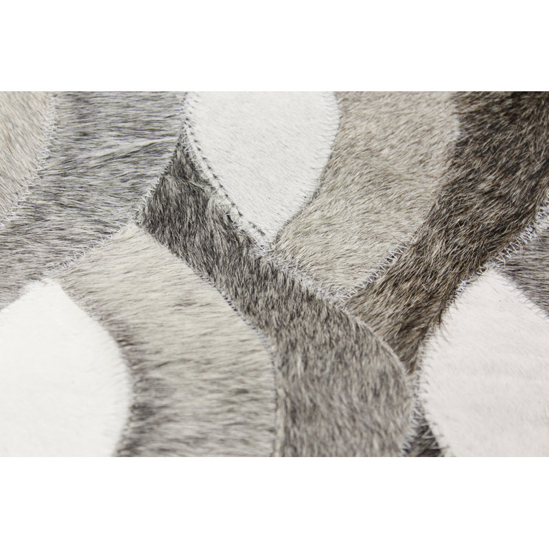 Handmade Gray Geometric Cowhide Rectangular Area Rug 8' x 10'