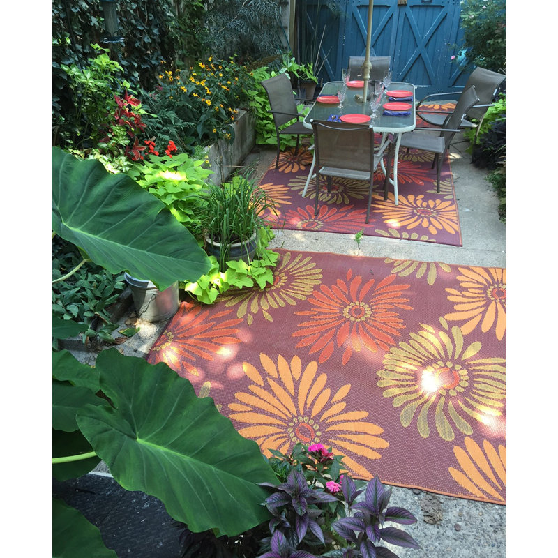 Tapis intérieur / extérieur rouge Daisy - réversible, résistant aux rayons UV, matériau 100% recyclé