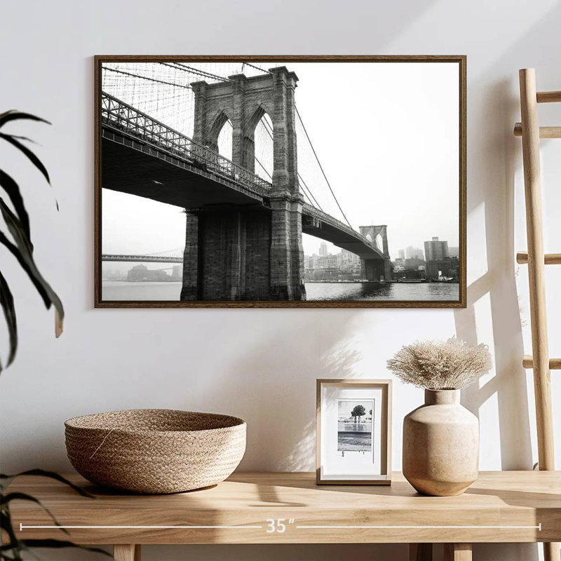 Pont monochromatique de Brooklyn, 25 po x 17 po, Cadre flottant en noyer