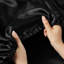 Drap de luxe noir 7 pièces en satin 100% satin, froissé, doux sur les cheveux, 1 plat, 2 ajustés, 4 taies d'oreiller à surface lisse, réduit les frisottis,