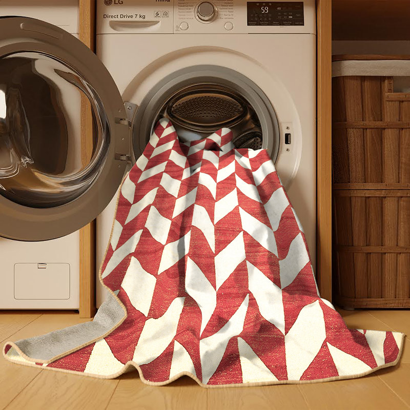 Performance Chevron Indoor Rug, Rectangle 5' x 7'