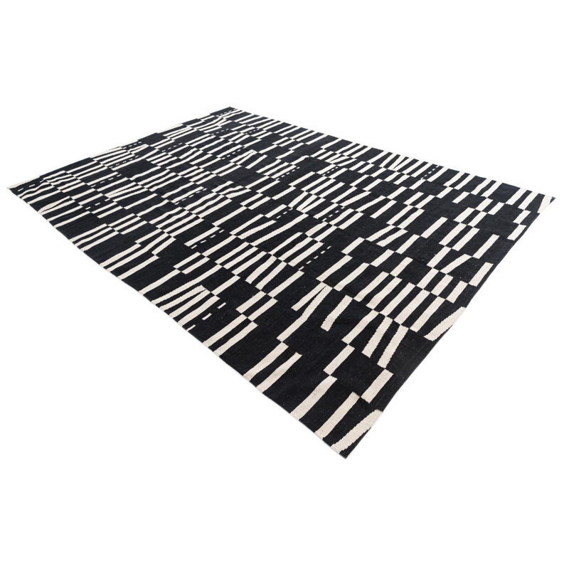 Ohlson Black Rug