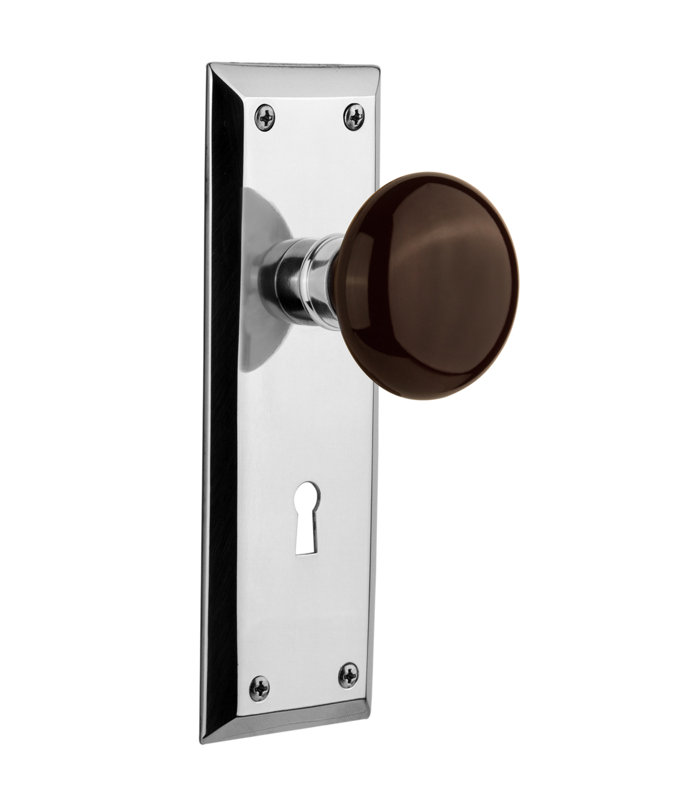 Bouton de porte de mortaise intérieure en porcelaine brune avec plaque longue New York, Chrome brillant