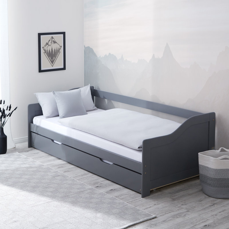 Amelee Solid Wood Daybed with Trundle