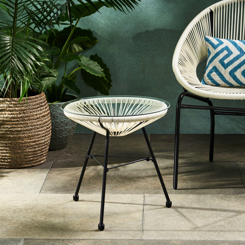 Table d'appoint élégante avec fabrication polyvalente - blanc, plateau de table en verre trempé, largeur 17,79 po x hauteur 18,28 po, assemblage requis, pieds en fer accentués 17,79 po, support de pieds 18,28 po