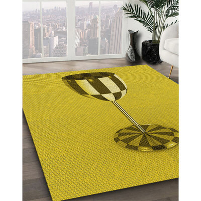 Tapis jaune tissé à la machine