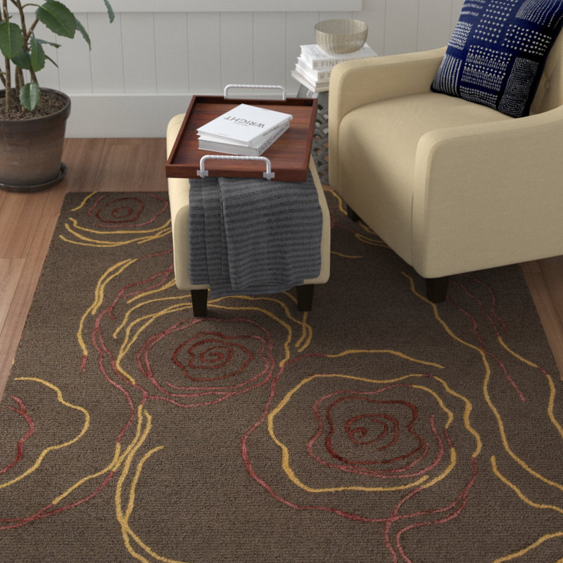 Floral Machine Woven Rectangle 5'3" x 7'3" Polyester Area Rug in Ivory, Rectangle 5' x 7'6"