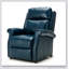 Fauteuil relevable Landis bleu marine traditionnel avec inclinaison confortable et fonction de levage facile pour une mobilité et une détente accrues.