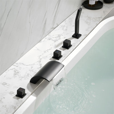 Robinet de baignoire à fixation sur le comptoir avec douche à main 5 robinets de baignoire cascade avec robinets en laiton à trois poignées avec valve