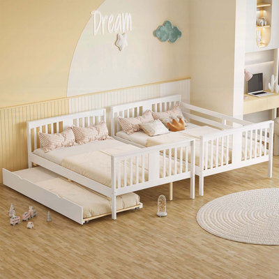 Lit superposé double au-dessus de double avec lit gigogne simple, échelle et garde-corps de sécurité pour une efficacité maximale de l'espace