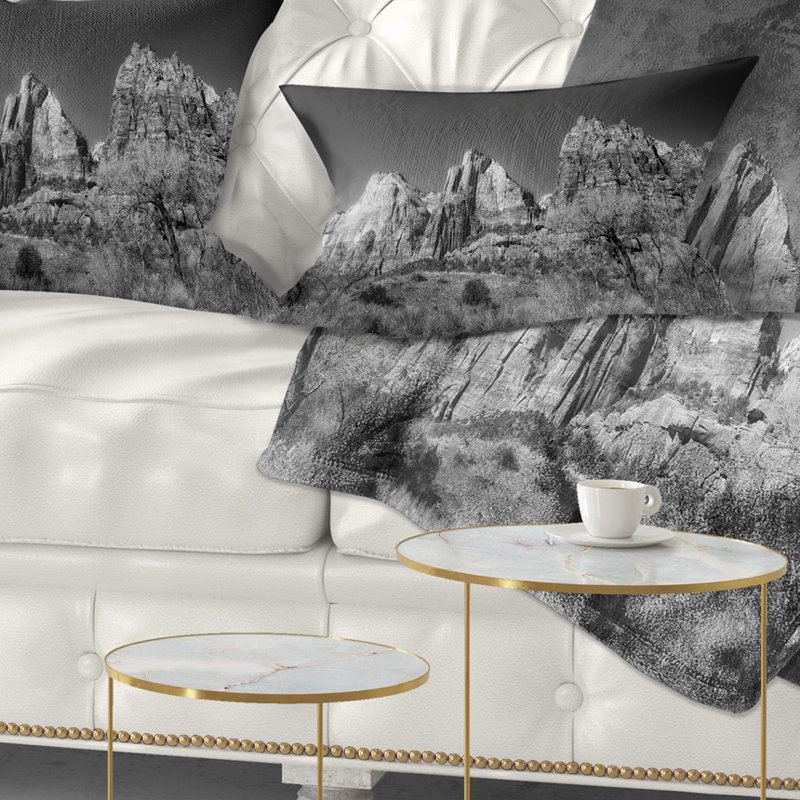 Coussin décoratif Rising Red Rocks - noir et blanc