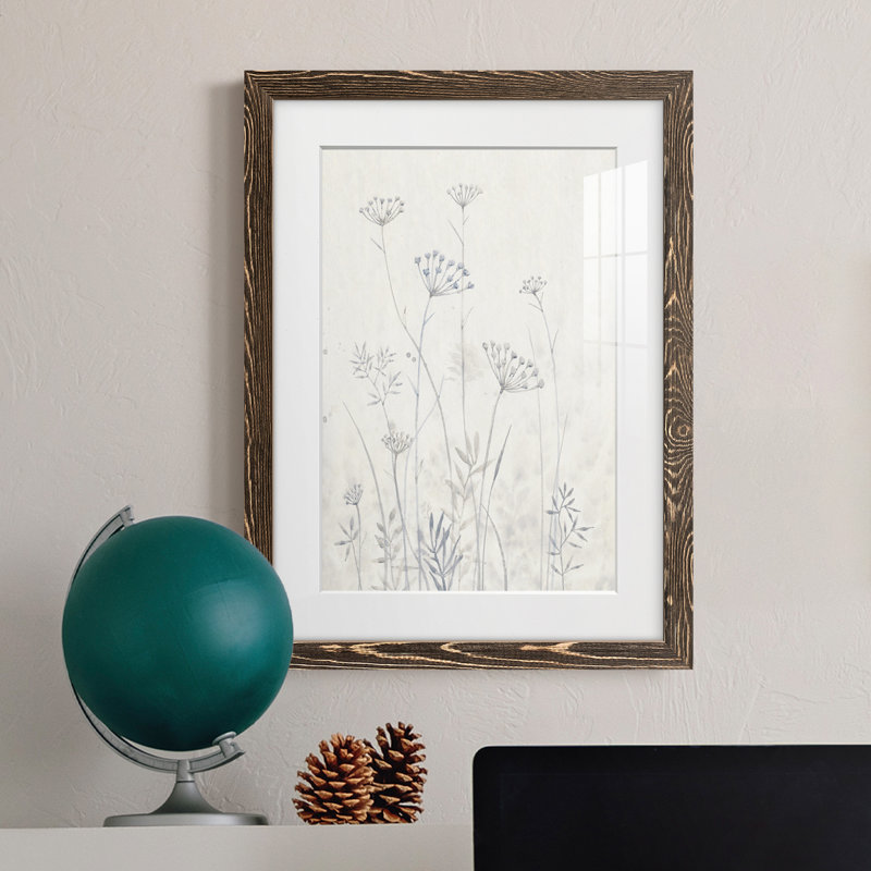 Neutre Queen Anne's Lace I encadré mat - prêt à accrocher, Encadré de bois de noyer, H 31,5 po x l 23,5 po x P 1 po