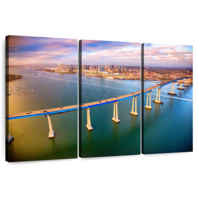 Lilie Coronado Bridge, horizon de la ville