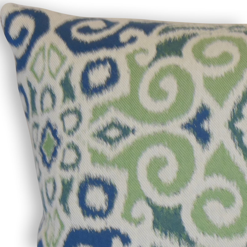 Coussin Carsci Ikat, Hauteur (22 po) x largeur (22 po), Cascade