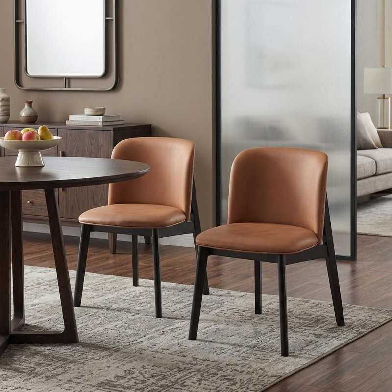 Ensemble de deux chaises d'appoint à oreilles en tissu noir et chameau