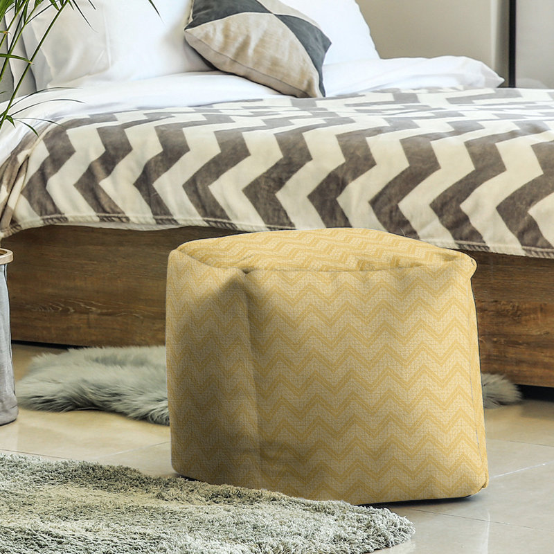 Repose-pieds cubique à motif à chevrons à la main classic, Jaune moyen