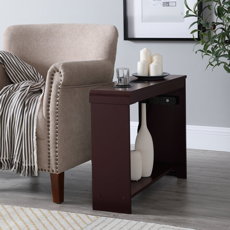 Table de fauteuil avec station de charge, ports et prises USB, table de chevet étroite, table de bout, Cerise
